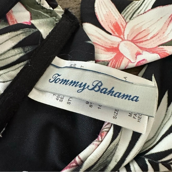 Tommy Bahama XS Twist Front Underwire Halter Tie Bikini Top Black Floral Swim - Picture 4 of 5